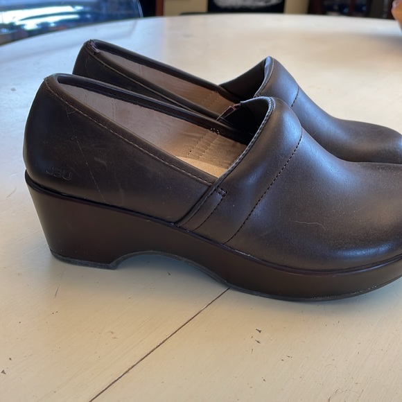 JBU Jambu Design Cordoba Clogs Size 7.5M Brown Leather Shoe Heel Memory Foam - Picture 4 of 8